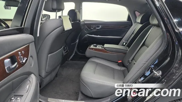 Hyundai Equus — фото 26