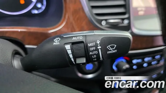 Hyundai Equus — фото 27