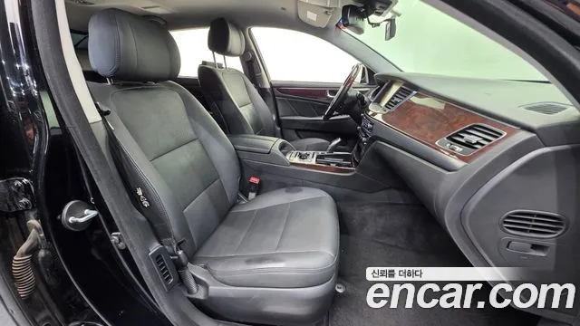 Hyundai Equus — фото 10