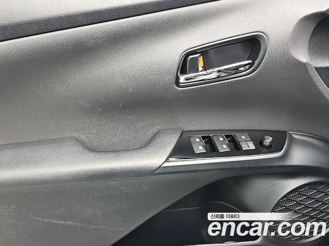 Toyota Prius — фото 15