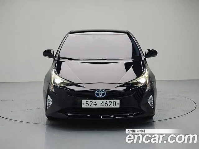 Toyota Prius — фото 2