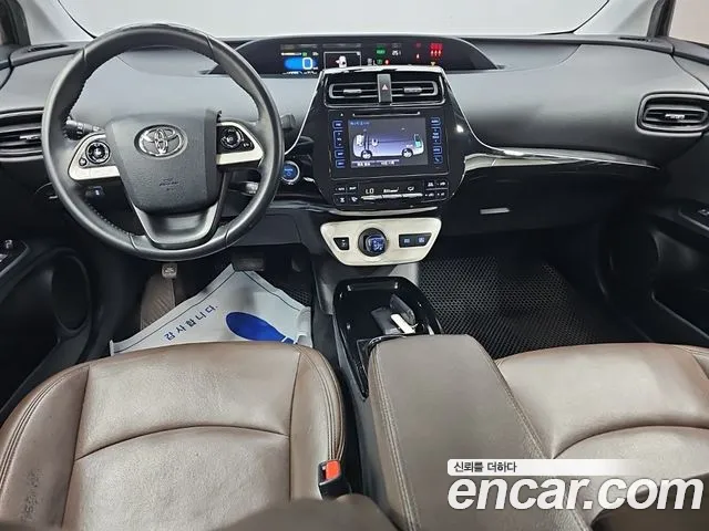 Toyota Prius — фото 7