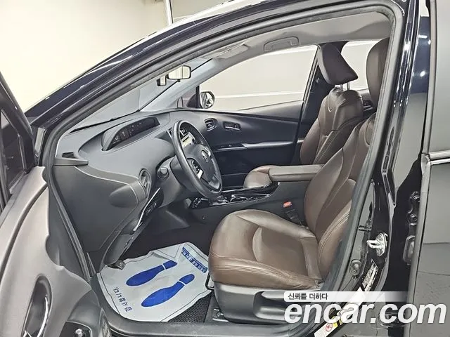 Toyota Prius — фото 10