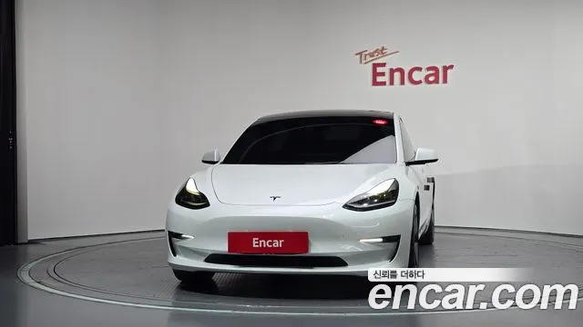 Tesla Model 3 — фото 3