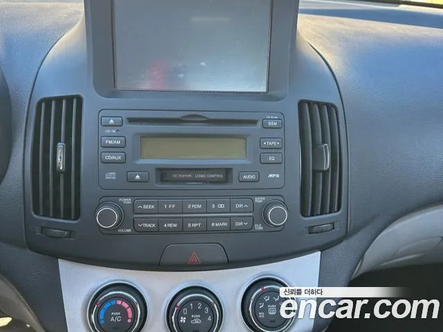 Hyundai Avante — фото 13