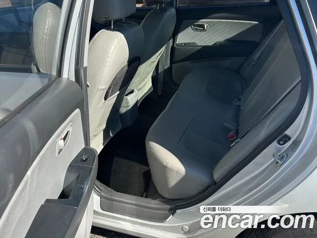 Hyundai Avante — фото 15