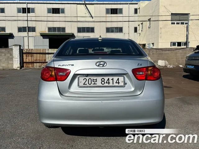 Hyundai Avante — фото 5