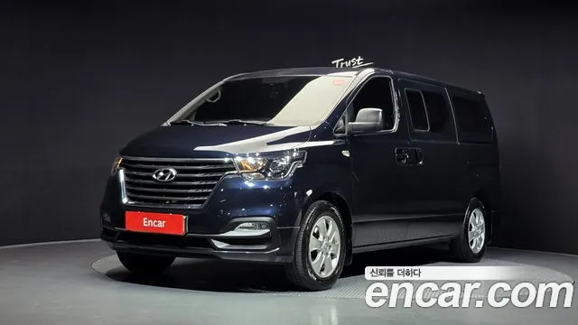 Hyundai Starex — фото 1