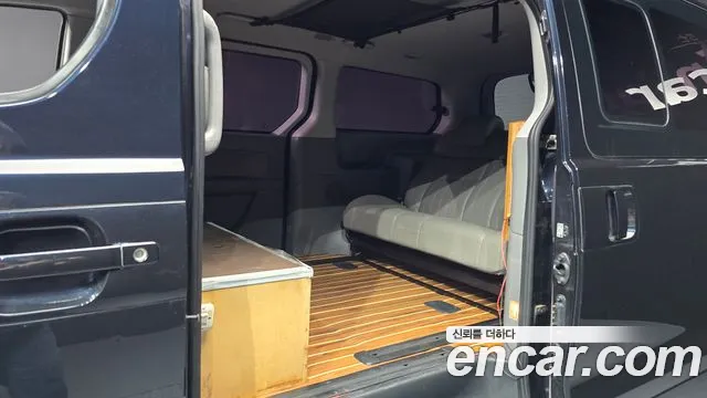 Hyundai Starex — фото 13