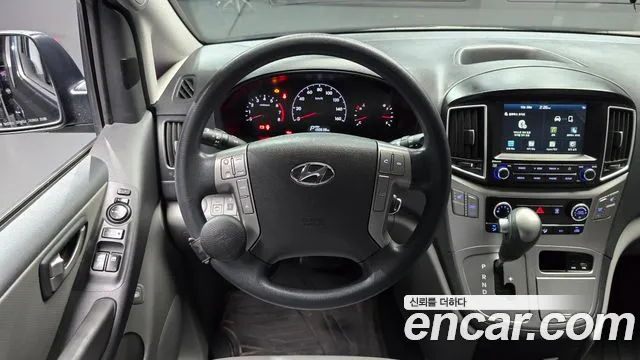 Hyundai Starex — фото 15