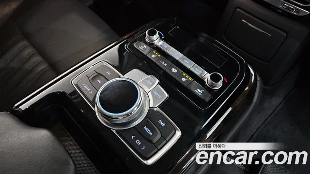 Genesis G90 — фото 18