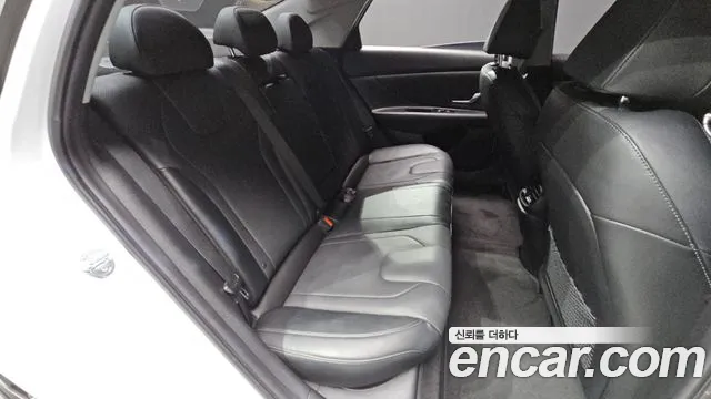 Hyundai Avante — фото 12