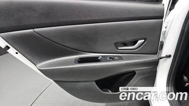 Hyundai Avante — фото 25