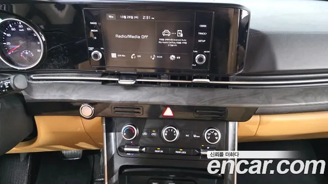 Kia Carnival — фото 13