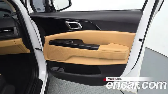 Kia Carnival — фото 25