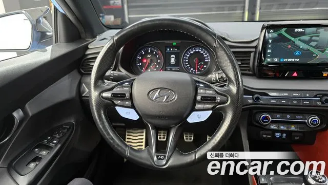 Hyundai Veloster — фото 12