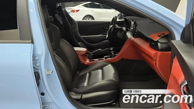 Hyundai Veloster — фото 26