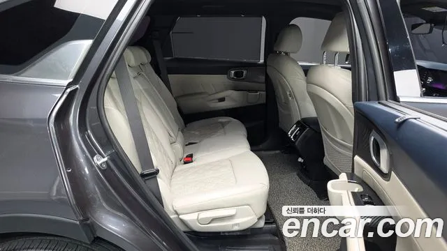 Kia Sorento — фото 11