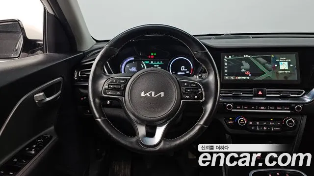 Kia Niro — фото 12