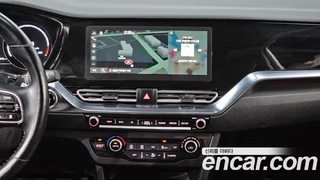 Kia Niro — фото 13