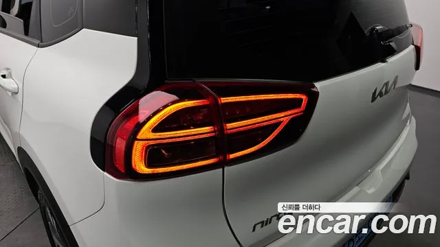 Kia Niro — фото 23
