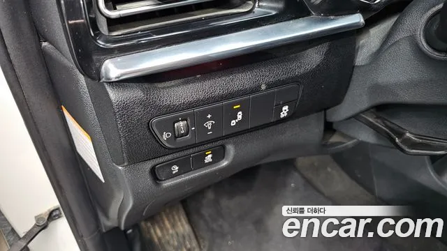 Kia Niro — фото 27