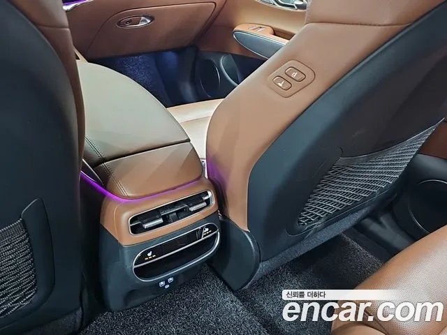 Genesis GV70 — фото 13