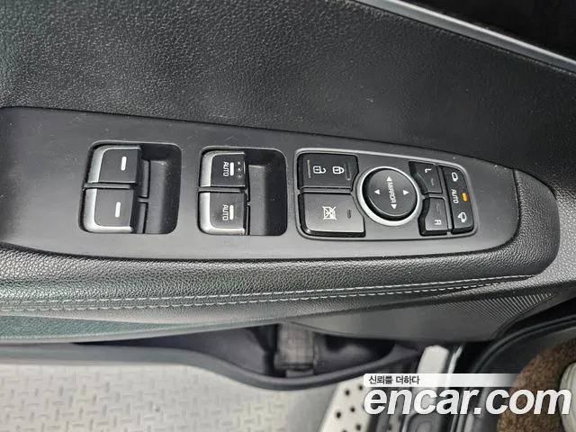 Kia Sorento — фото 14