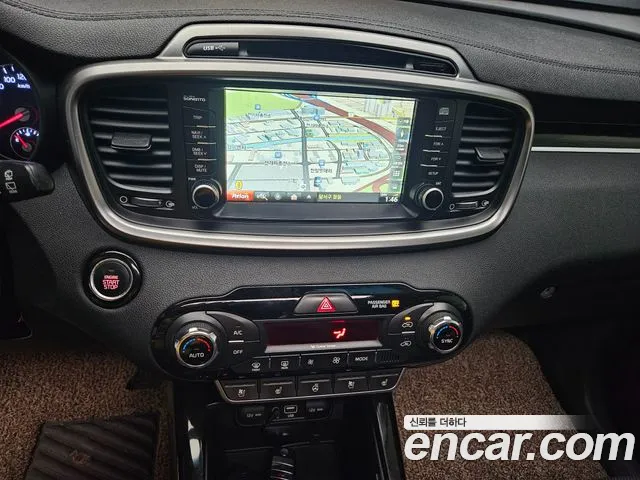 Kia Sorento — фото 17