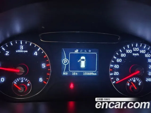 Kia Sorento — фото 8