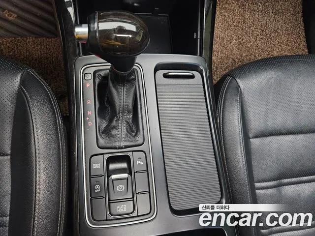 Kia Sorento — фото 9