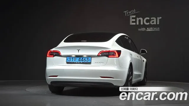 Tesla Model 3 — фото 3