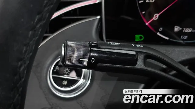Mercedes-Benz E-Class — фото 27