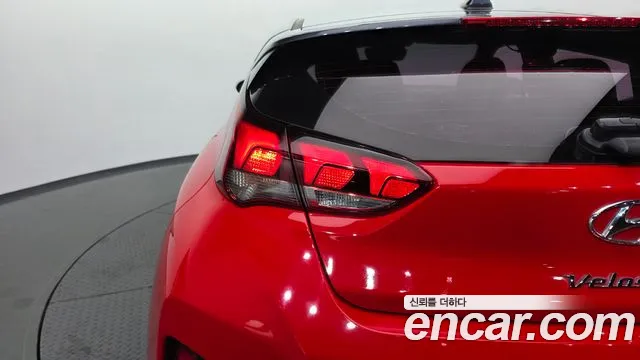 Hyundai Veloster — фото 23