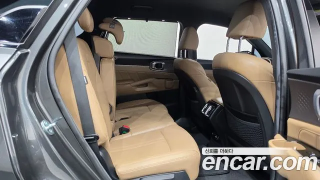 Kia Sorento — фото 11