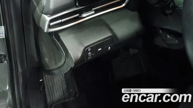 Hyundai Avante — фото 18