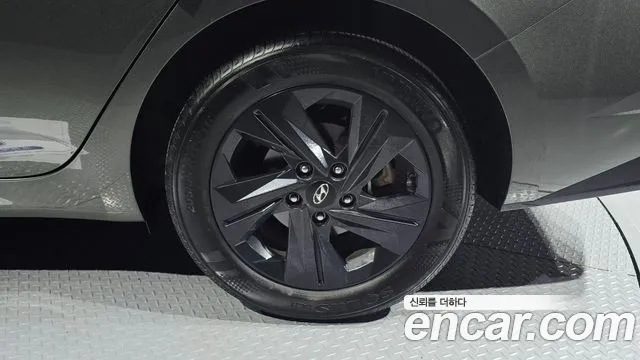 Hyundai Avante — фото 21