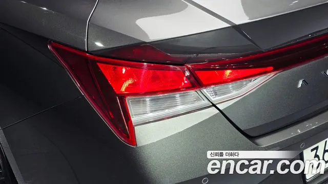 Hyundai Avante — фото 23