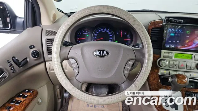 Kia Carnival — фото 14