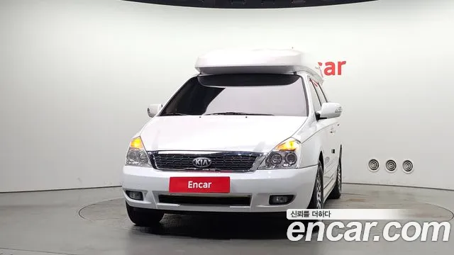 Kia Carnival — фото 3
