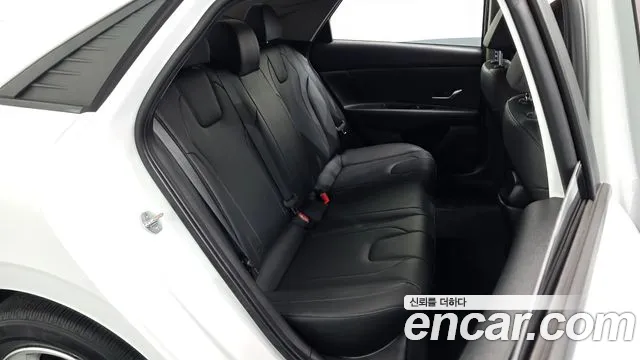 Hyundai Avante — фото 11