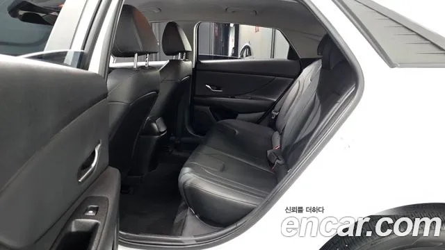 Hyundai Avante — фото 12