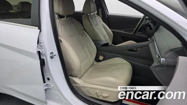 Hyundai Avante — фото 12