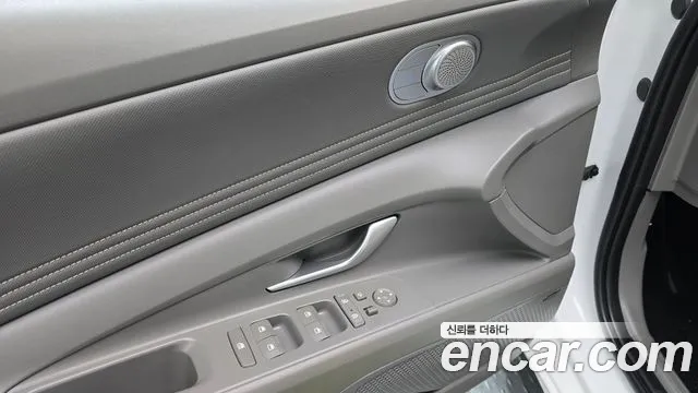Hyundai Avante — фото 18
