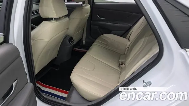 Hyundai Avante — фото 26