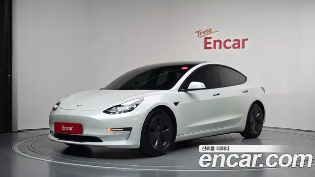 Tesla Model 3 — фото 1
