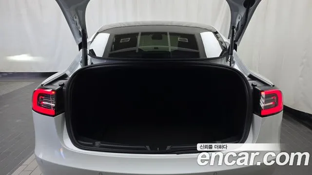 Tesla Model 3 — фото 19
