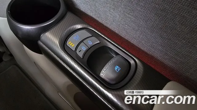 Genesis GV60 — фото 19