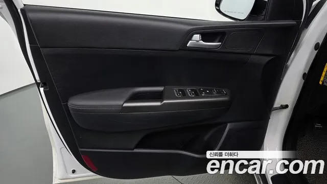 Kia Sportage — фото 24