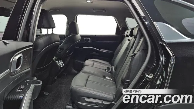 Kia Sorento — фото 11